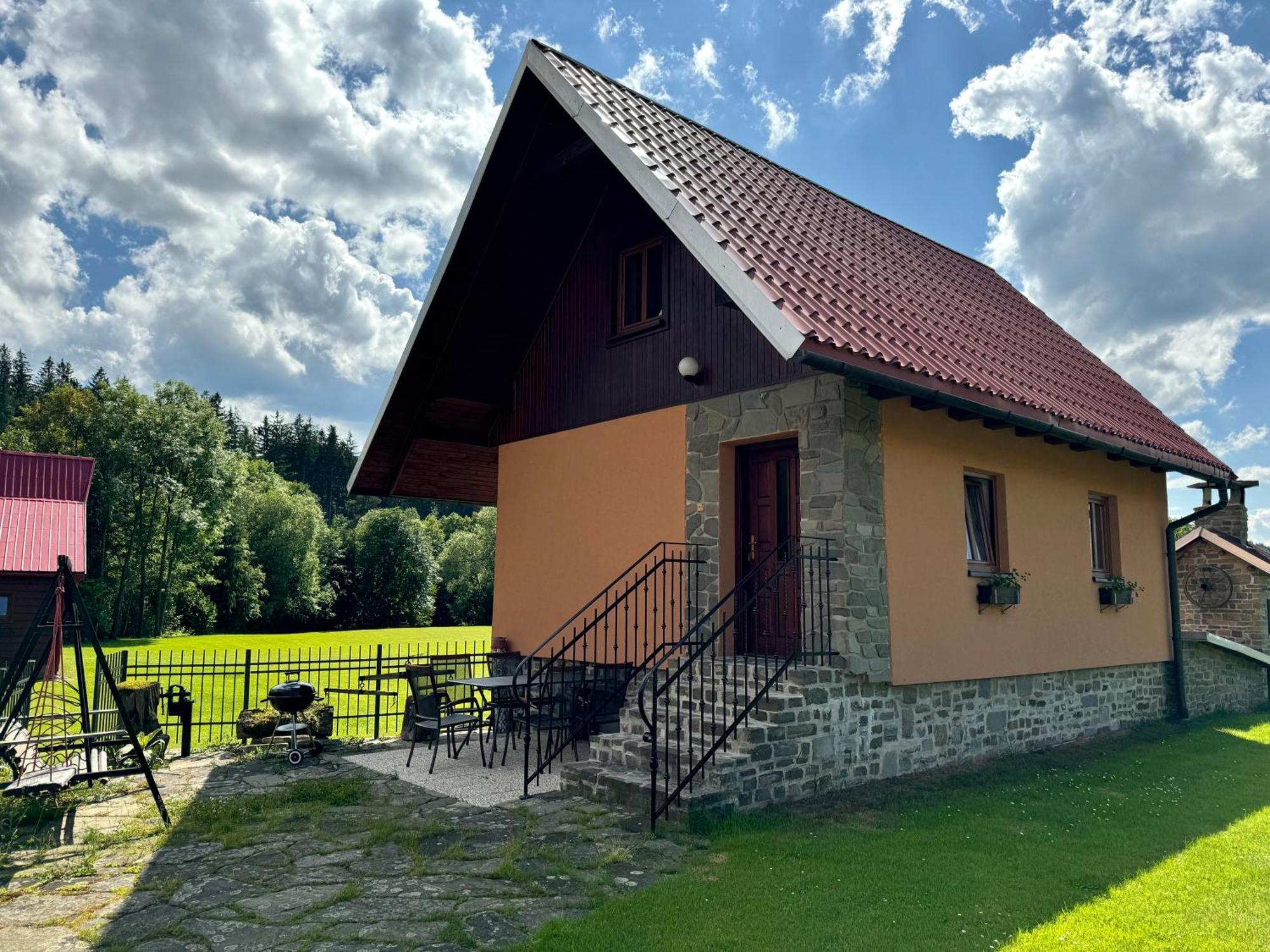 Ubytovani U Hradecku Prostřední Bečva Екстериор снимка